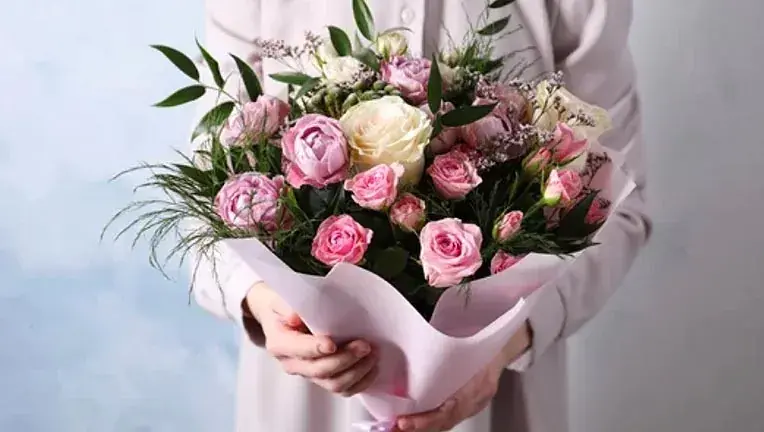 Der Rosenstrauß – Eine blühende Symphonie der Liebe und Schönheit